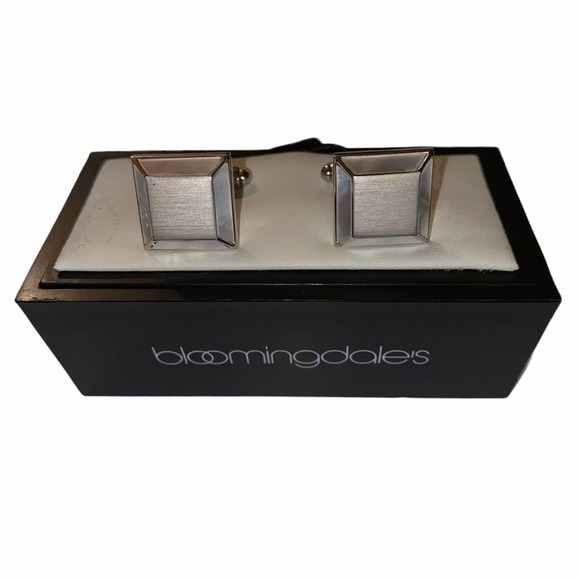 Bloomingdales Cufflinks Pearl inlay Chrome Plate New in Box - Picture 2 of 5